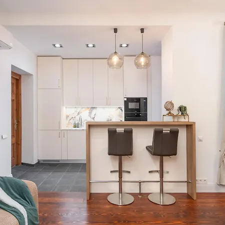 Soleil - Shine Of The Old Town, Parking & Sauna 리가