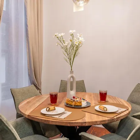 Soleil - Shine Of The Old Town, Parking & Sauna