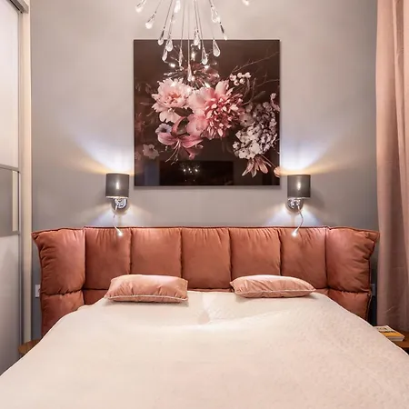 Soleil - Shine Of The Old Town, Parking & Sauna Ryga