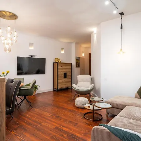 Apartment Soleil - Shine Of The Old Town, Parking & Sauna