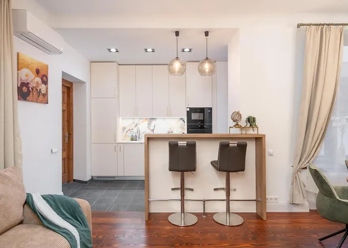 Soleil - Shine Of The Old Town, Parking & Sauna 리가