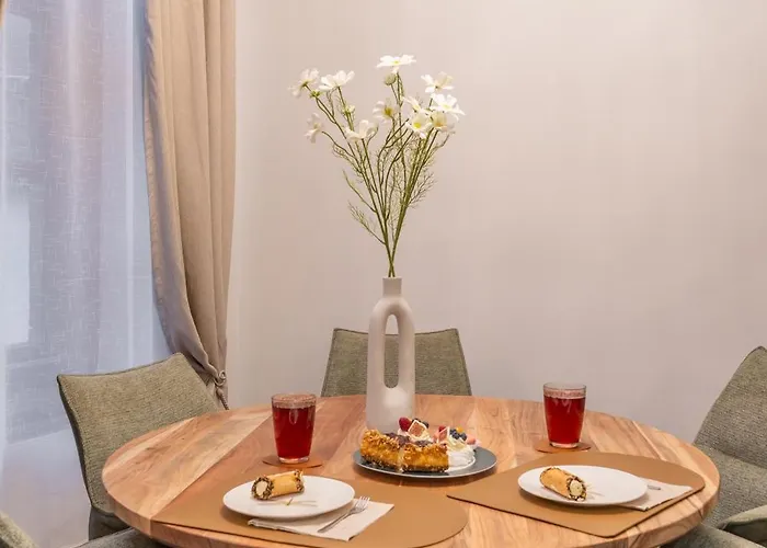 Soleil - Shine Of The Old Town, Parking & Sauna