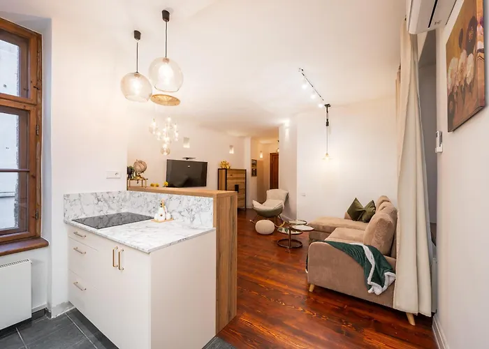 Soleil - Shine Of The Old Town, Parking & Sauna *