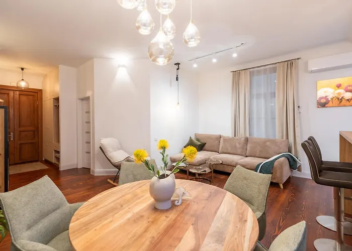 Soleil - Shine Of The Old Town, Parking & Sauna Apartment *