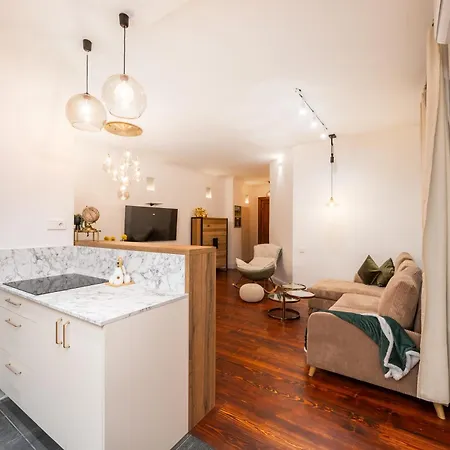 Soleil - Shine Of The Old Town, Parking & Sauna *